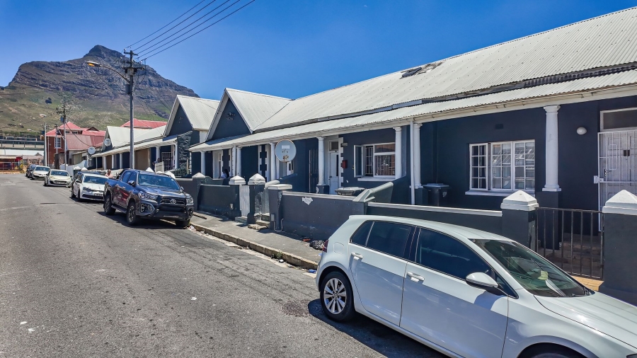2 Bedroom Property for Sale in Woodstock Western Cape
